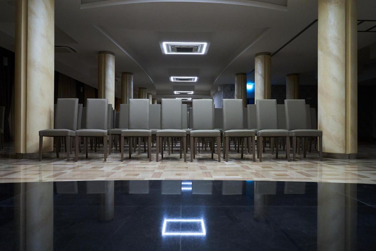 La Casa Del Pellegrino Hotel Manoppello Luaran gambar